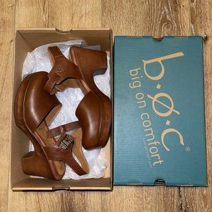 Big On Comfort (b.o.c) Natasha Brown Clogs.